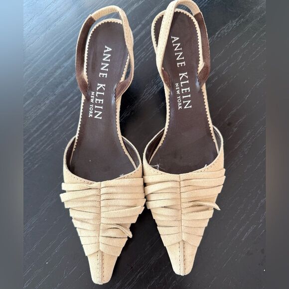 Vintage Anne Klein Suede Kitten Heels 7.5 - Picture 1 of 4